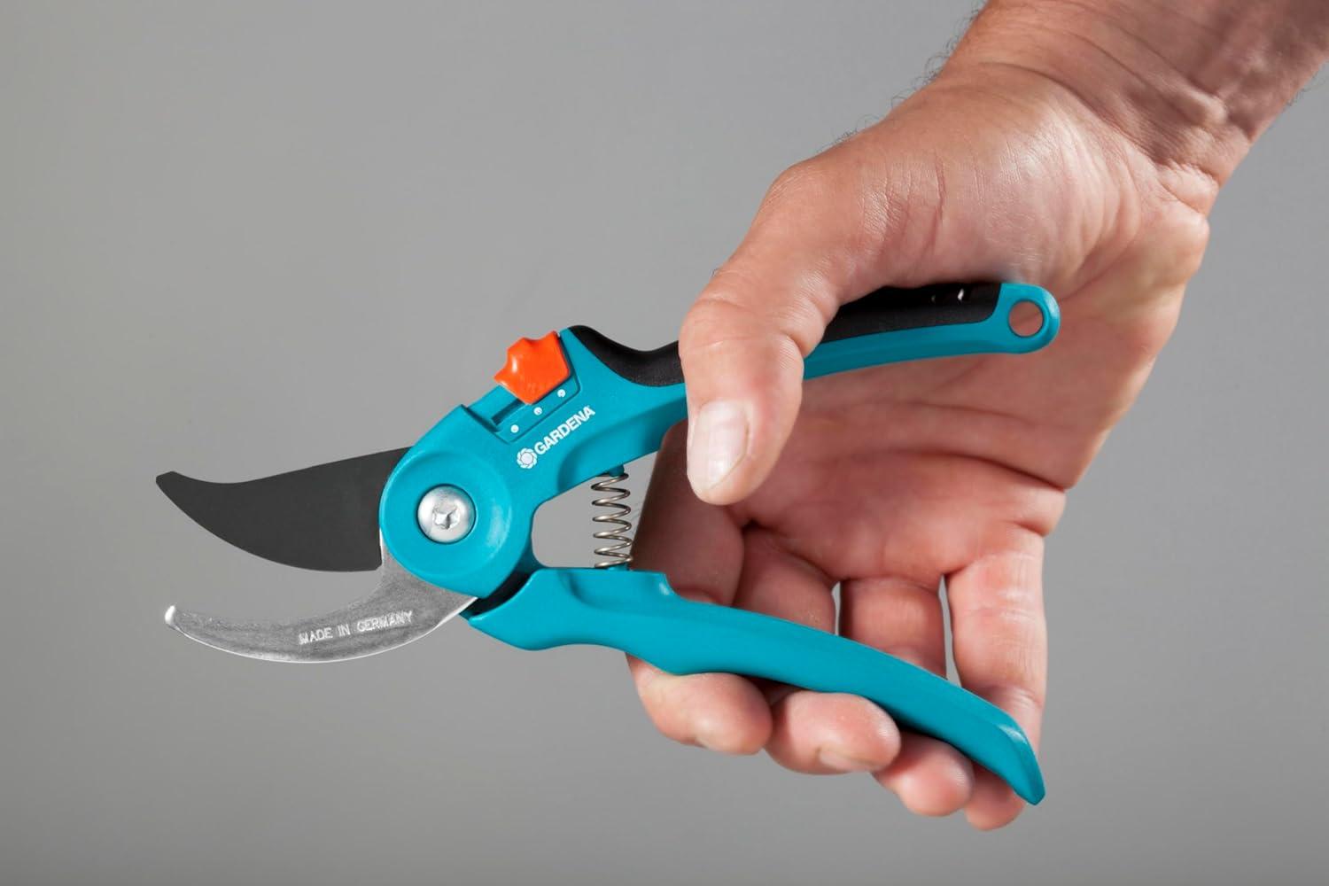 imageGARDENA 08857 Adjustable Bypass Garden Pruning Shears for Trees Roses and Flowers Heavy Duty Professional Steel Cutting Blades Sharp Trimming Pruners Made in GermanyBypass