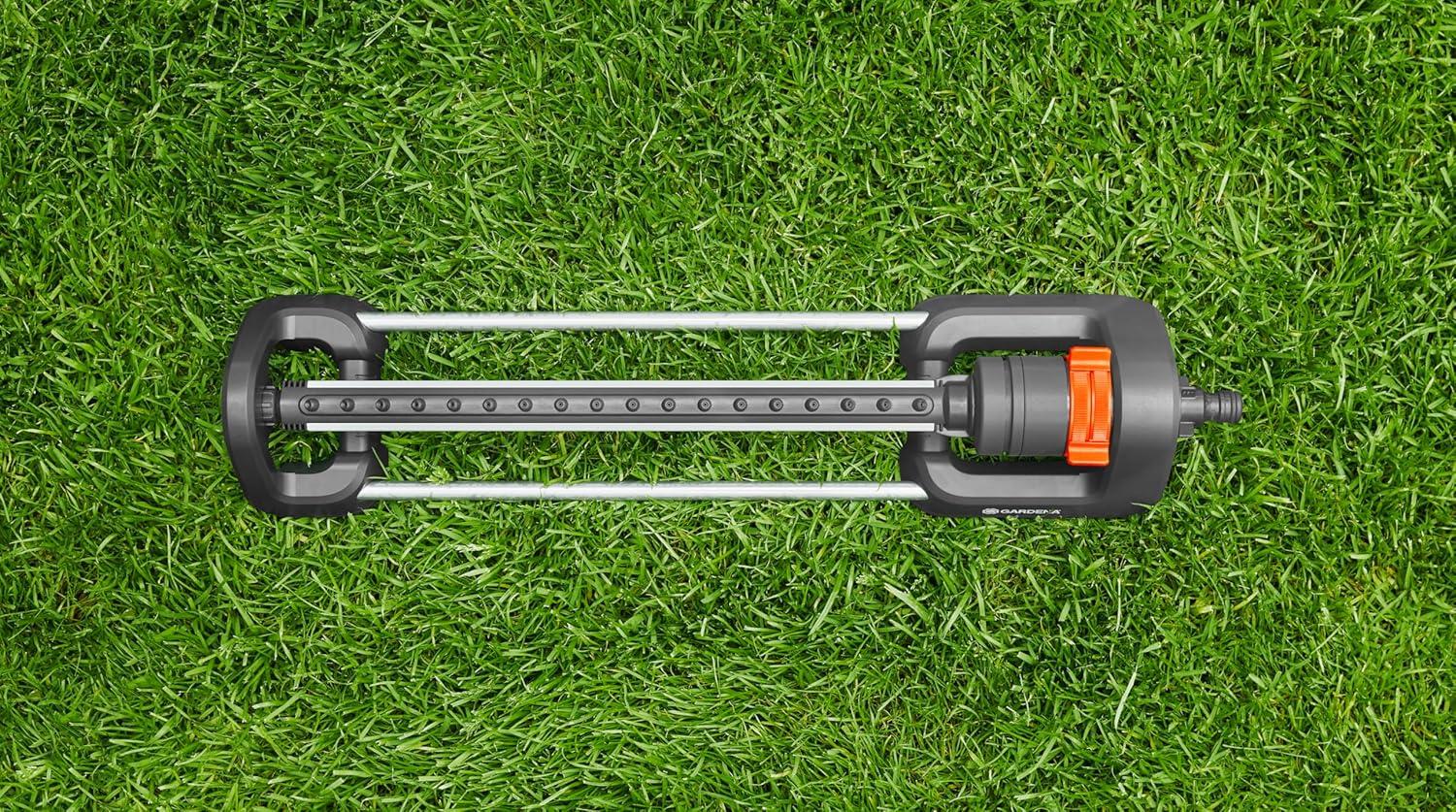 imageGARDENA 18704 Up to 3000 sq ft Adjustable Oscillating Yard Sprinkler for Watering Large Areas of Lawn and Garden Gardena Outdoor oscillating sprinklers Have Wide Heavy Duty Base for Stability