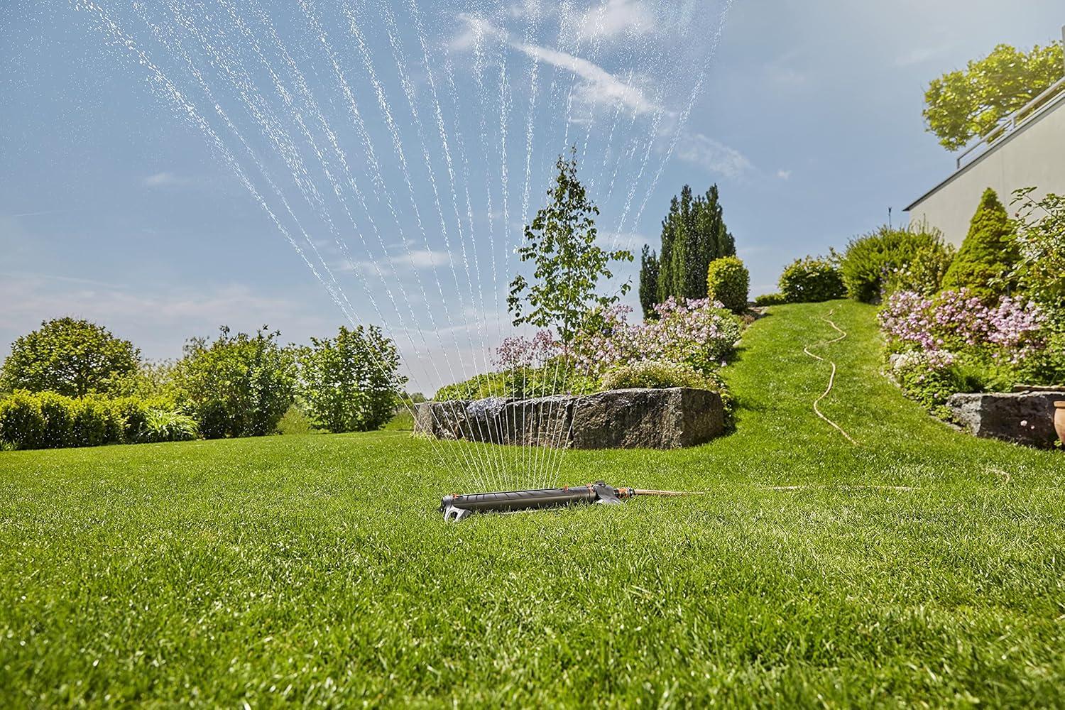 imageGARDENA 20570 Up to 3800 sq ft AquaZoom Adjustable Oscillating Yard Sprinkler for Watering Large Area Lawn and Garden Aquazoom Outdoor oscillating Sprinkler has Wide Heavy Duty Base3800 ft