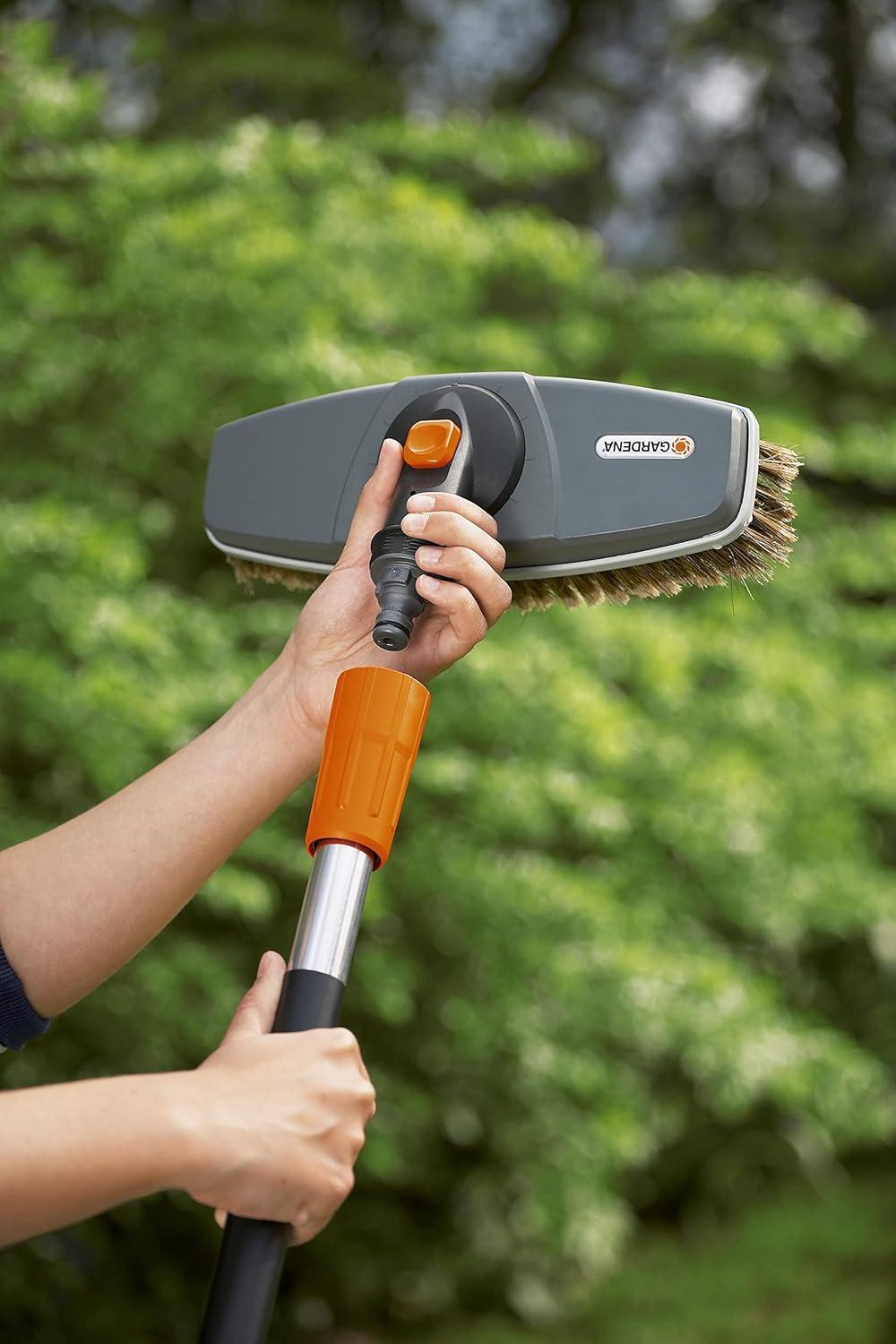 imageBrosse de Lavage de Gardena Brosse de Nettoyage pour Cleansystem pour Les Surfaces et Le Lavage des Voitures 557020
