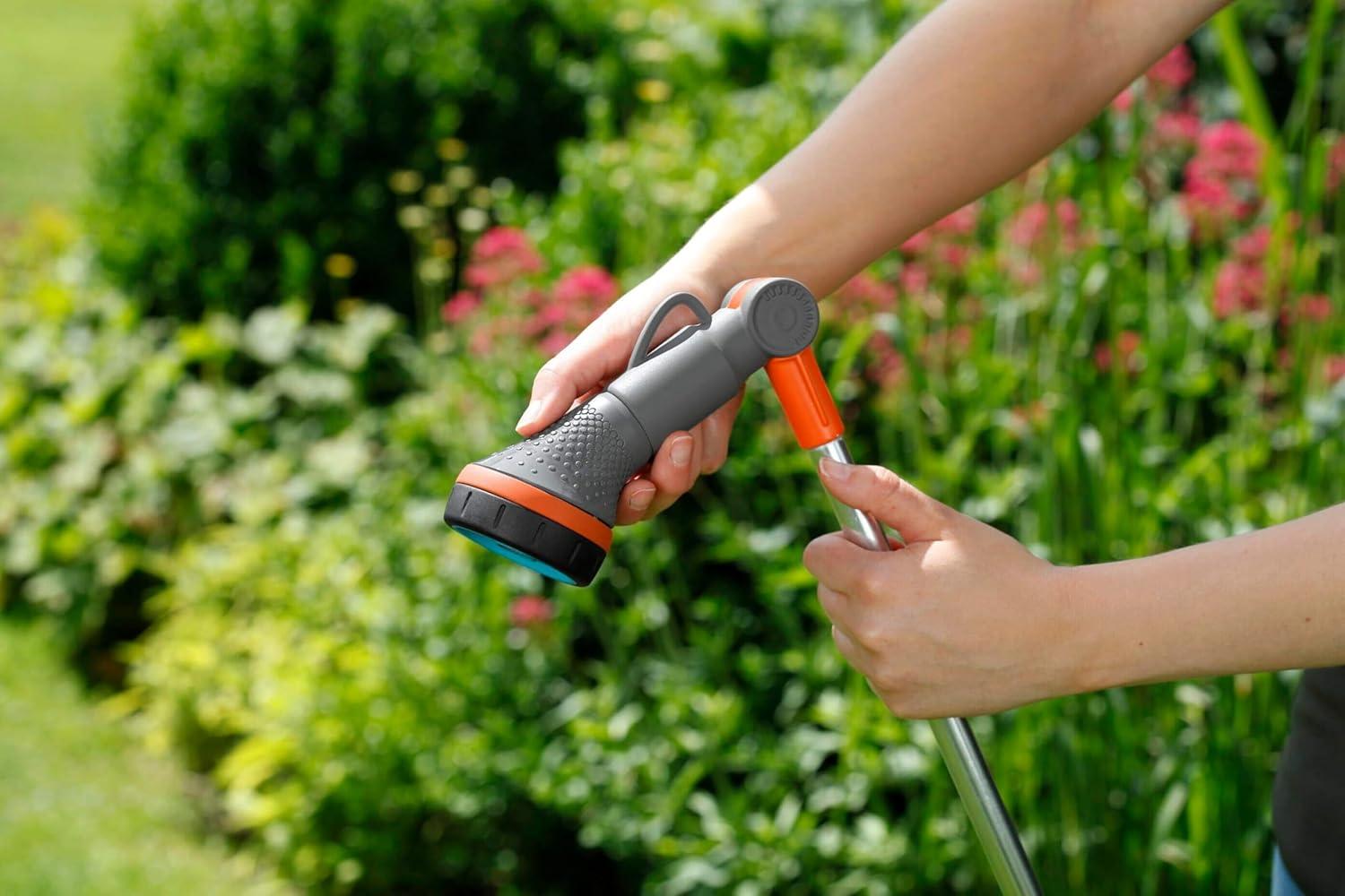 imageFusil arrosoir avec rgulateur Classic de Gardena pulvrisateur robuste de jardin pour un arrosage doux et rgulier 75 cm de long 1833220Fusilarrosoir pour suspensions Comfort