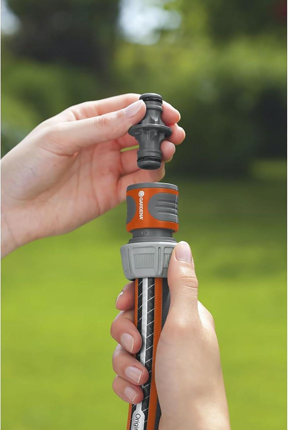 imageGardena Couplage pice de raccordement pour la connexion de tuyauterie scurise raccordement de deux tuyaux pour lextension la transition de tuyaux de 19 mm 34 13 mm 12 293120