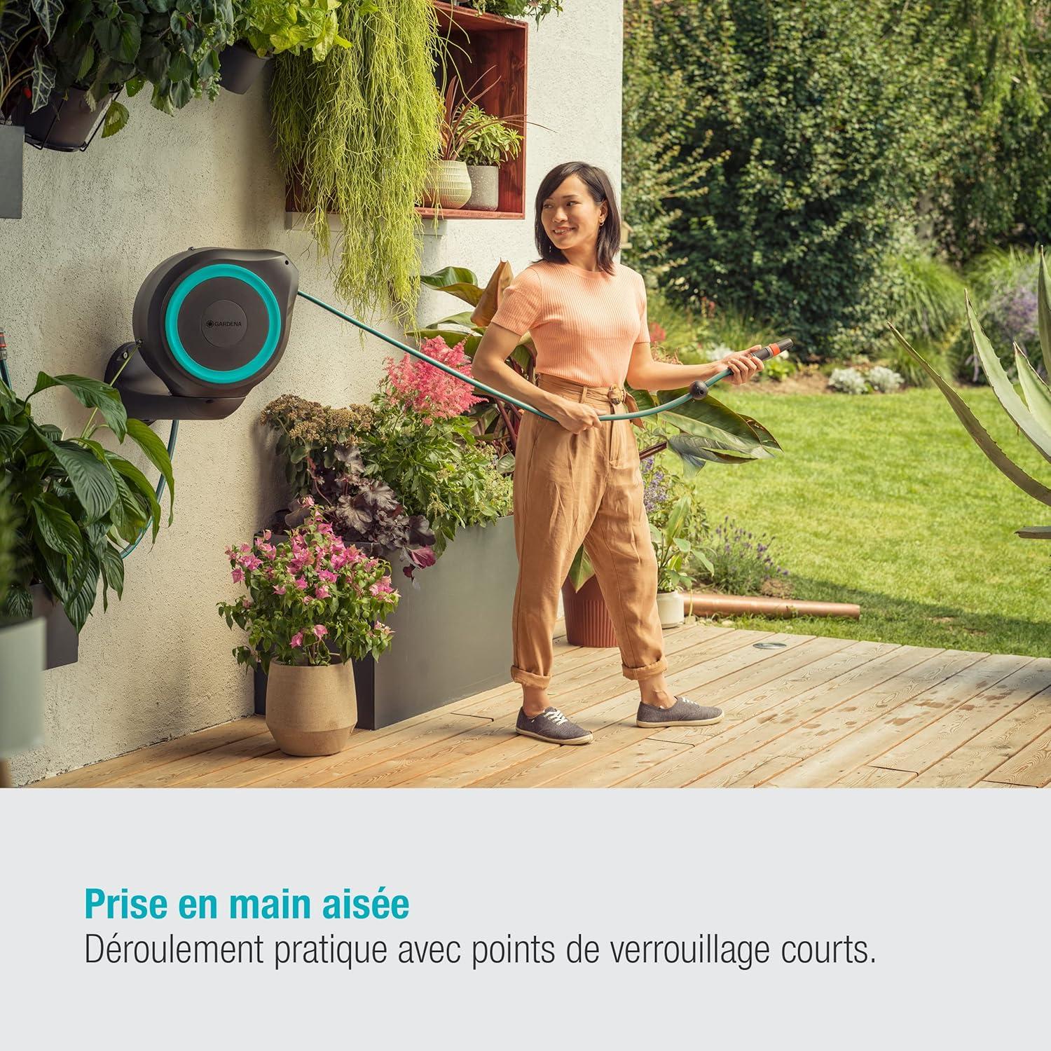 imageGardena Enrouleur de tuyau Mural RollUp S blanc Longueur 15m 13mm Garantie 5 ans Dvidoir pivotant 180 Kit complet avec lance raccord tuyau Gardena et support mural inclus 1860220Bleu Turquoise