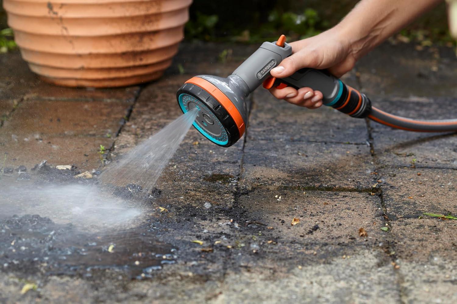 imagePistolet darrosage multiapplications Comfort de Gardena pistolet darrosage et de nettoyage 5 formes de pulvrisation rsistant au gel1831520Pistolet multiapplications Comfort