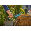 Gardena Cleansystem Brosse de Lavage à Main S Dure : Brosse de Nettoyage avec raccord de Tuyau, Brosse Plate, pour endroits étroits & Surfaces Peu sensibles, avec débit réglable (18844-20)