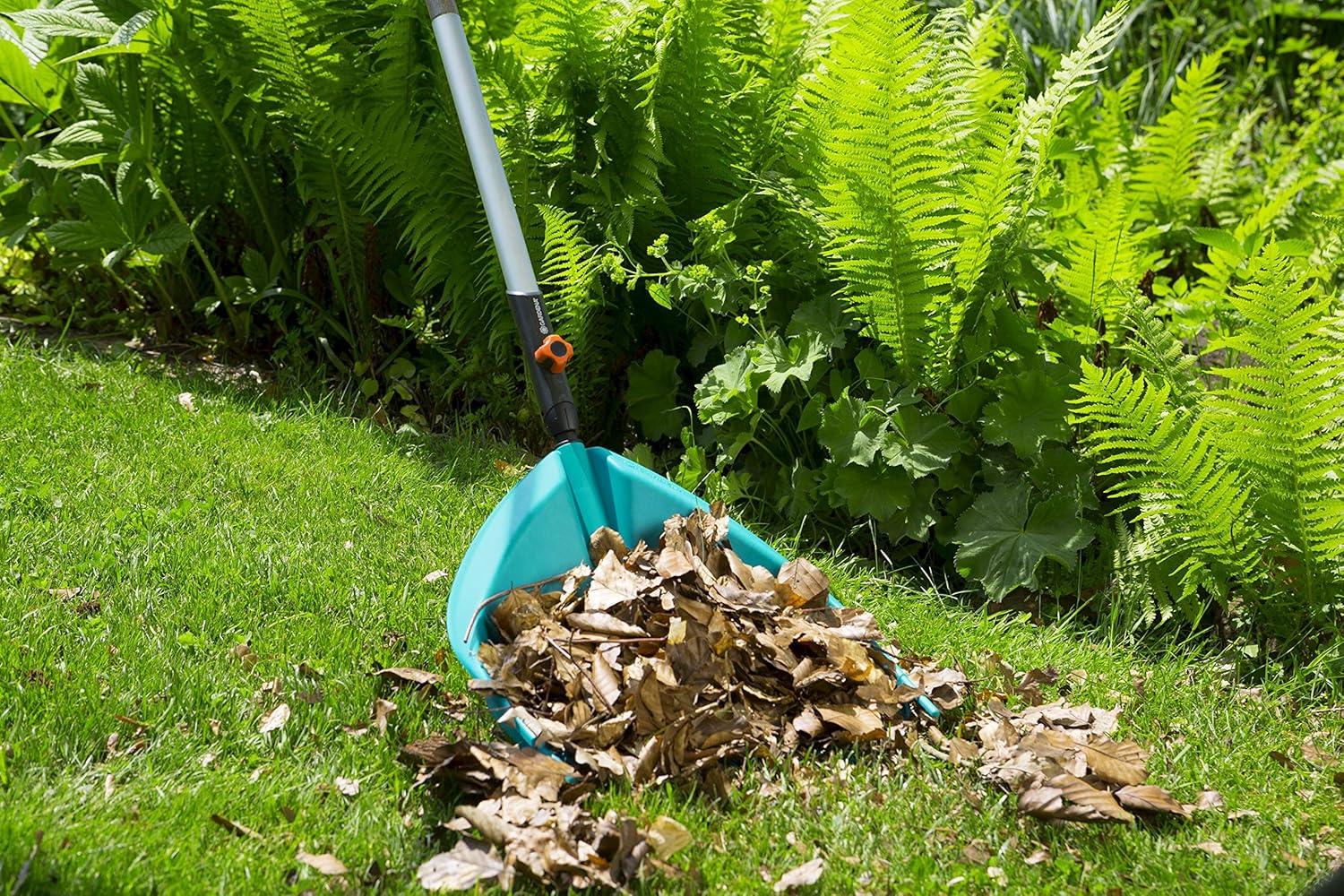 imageBalai gazonpelle combisystem Gardena pratique pour balayer et soulever les feuilles et les dchets de jardin avec dents en plastique robuste largeur de travail 365 cm 312020Simple