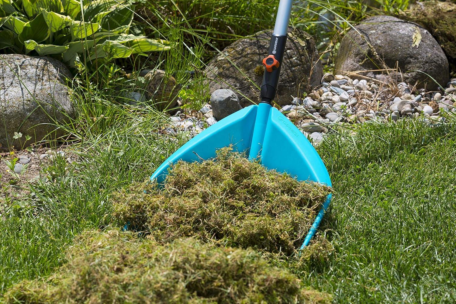 imageBalai gazonpelle combisystem Gardena pratique pour balayer et soulever les feuilles et les dchets de jardin avec dents en plastique robuste largeur de travail 365 cm 312020Simple