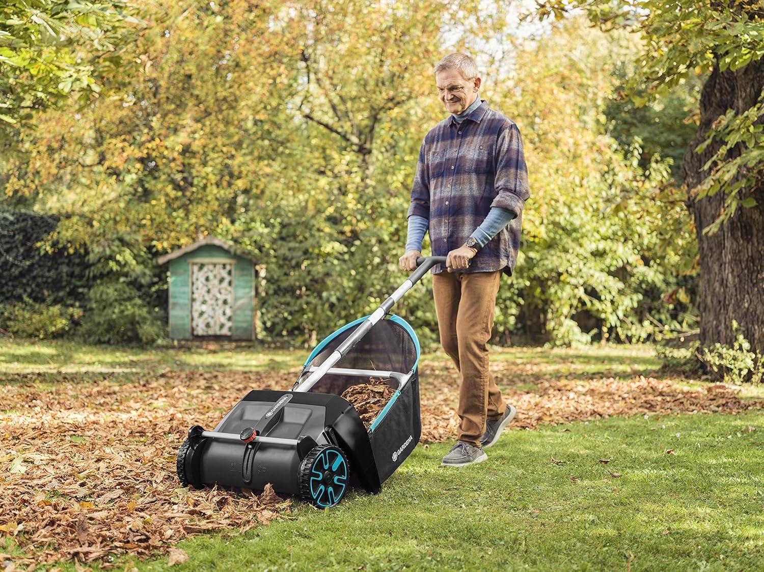 imageGardena Aspirateur de Feuilles et de pelouse Balayeuse mcanique pour Le Jardin avec Sac de Capture Amovible systme de brosses rotatives poigne Ergonomique Silencieux 356520