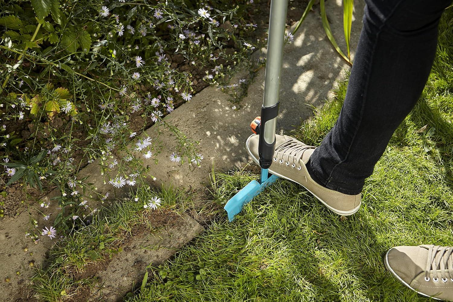imageGardena Binette Combisystem outil idal pour arracher les mauvaises herbes sur les platesbandes forte densit de plantation largeur de travail 14 cm pour tous les manches cs 311220Binette 16 cm