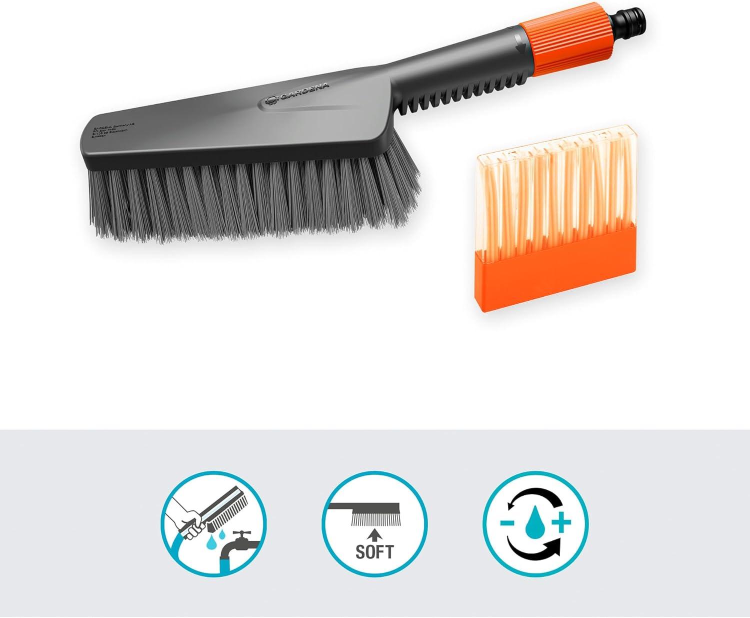 imageGardena Cleansystem Kit de lavage avec brosse main M souple brosse pour petites surfaces et surfaces sensibles avec dbit rglable btonnets inclus pour un nettoyage efficace 1886320
