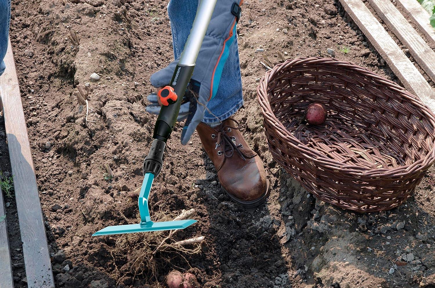 imageGardena Combissystem Tournops Hoe Weedtecher Pour le Wee et la hachage de 18 cm de largeur de travail en acier haute qualit de haute qualit adapte toutes les tiges du combisystem 319020Houe Combisystem Gardex