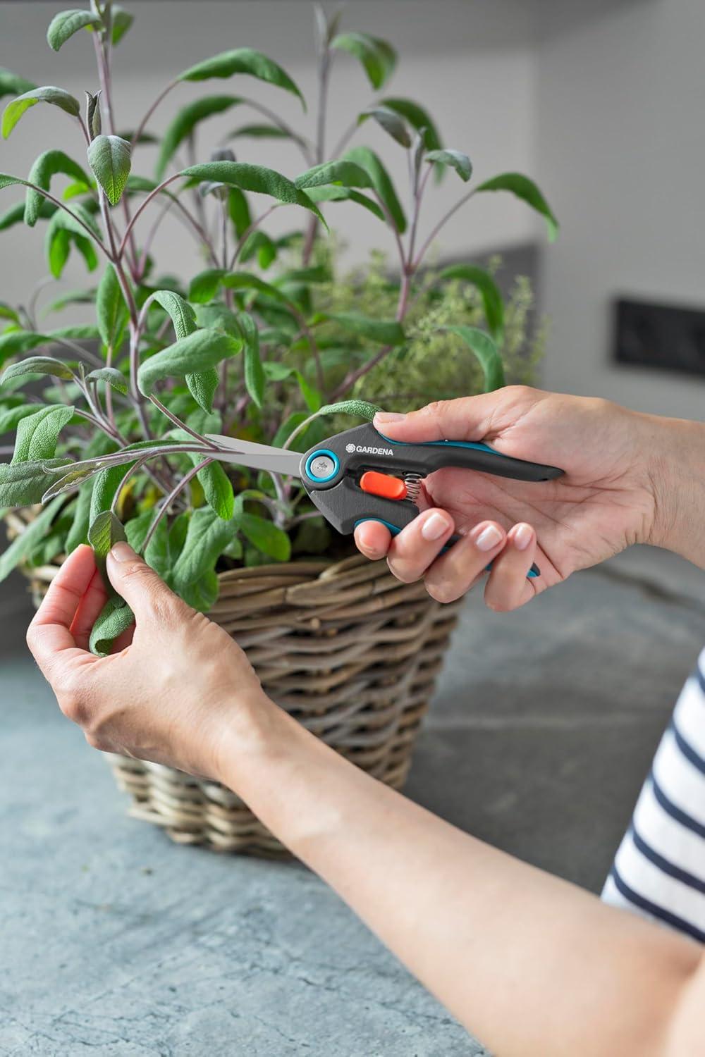 imageGardena Couteau de rcolte VeggieCut couteau en acier inoxydable pour rcolter nettoyer et plucher les lgumes manche antidrapant va au lavevaisselle 1221120Solo