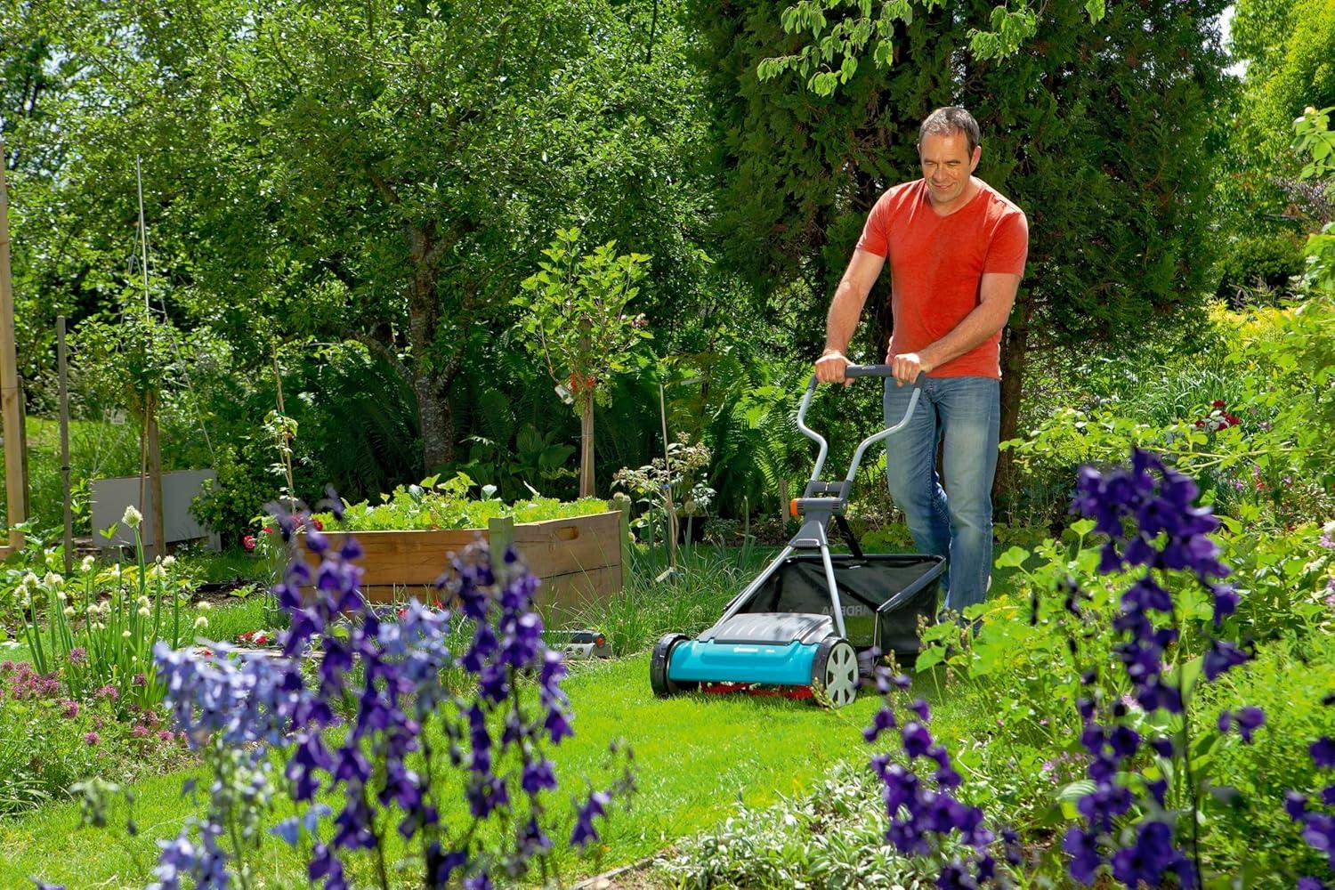 imageGardena Gardening Tools Estndar 22 x 14 x 47 cmLargeur de travail 40 cm jusqu 250 m2