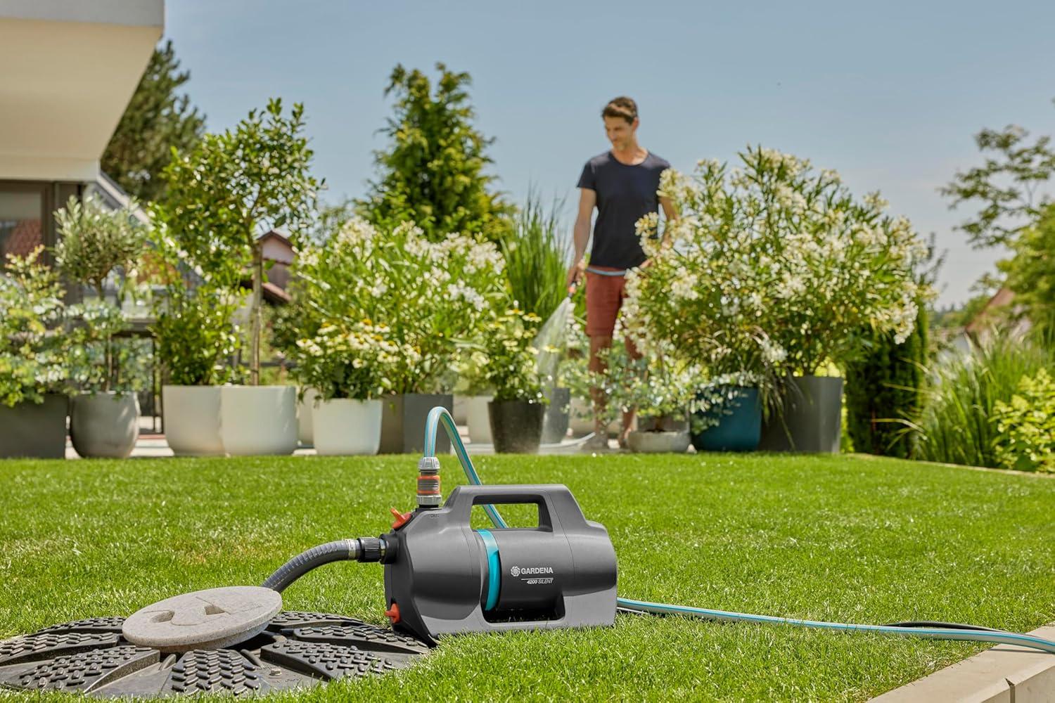 imageGardena Pompe de jardin 4200 Silent Set Pompe dirrigation trs silencieuse et innovante avec kit daspiration de 35 m et tuyau classique de 20 m dbit 4200 lh moteur 600 W tanche905520