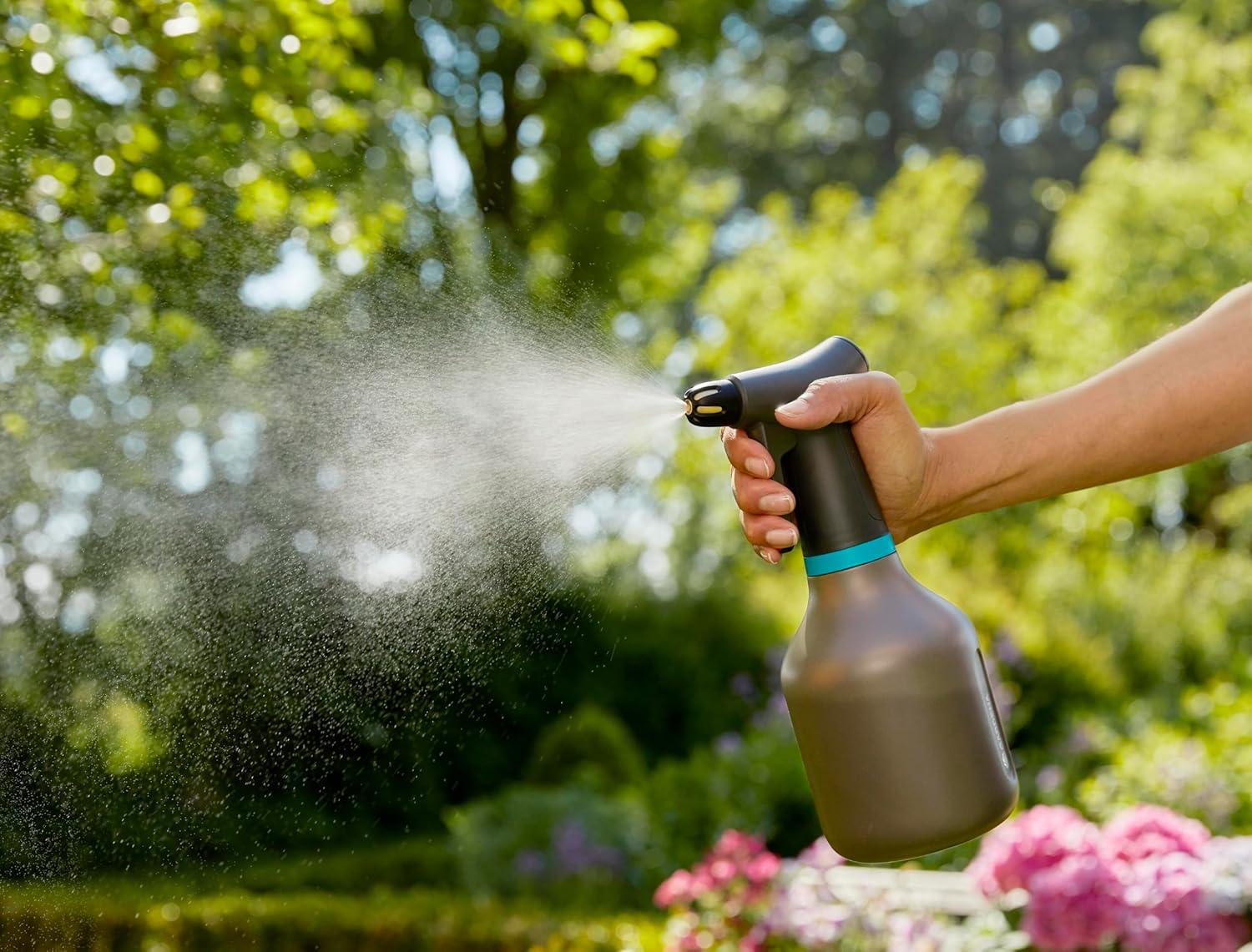 imageGardena Pulv ppe1 EasyPump Pulv PE SS Fil AC fonct 360 buse Laiton gdee ouver plastitranslucide AC Bouch Dos indic NV Remplissage 1111420750 ml