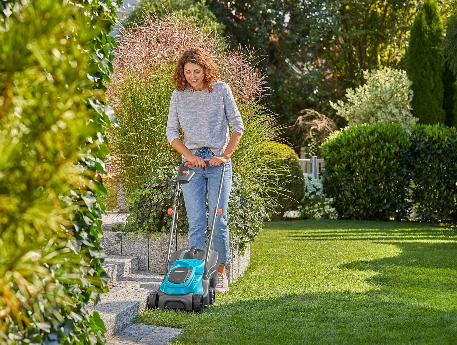 imageGardena Tondeuse Gazon sans Fil EasyMax 3018V ReadytoUse Set Largeur de Coupe de 30 cm avec Batterie Power for All compacte et maniable idale pour Les Petits Jardins 1462920
