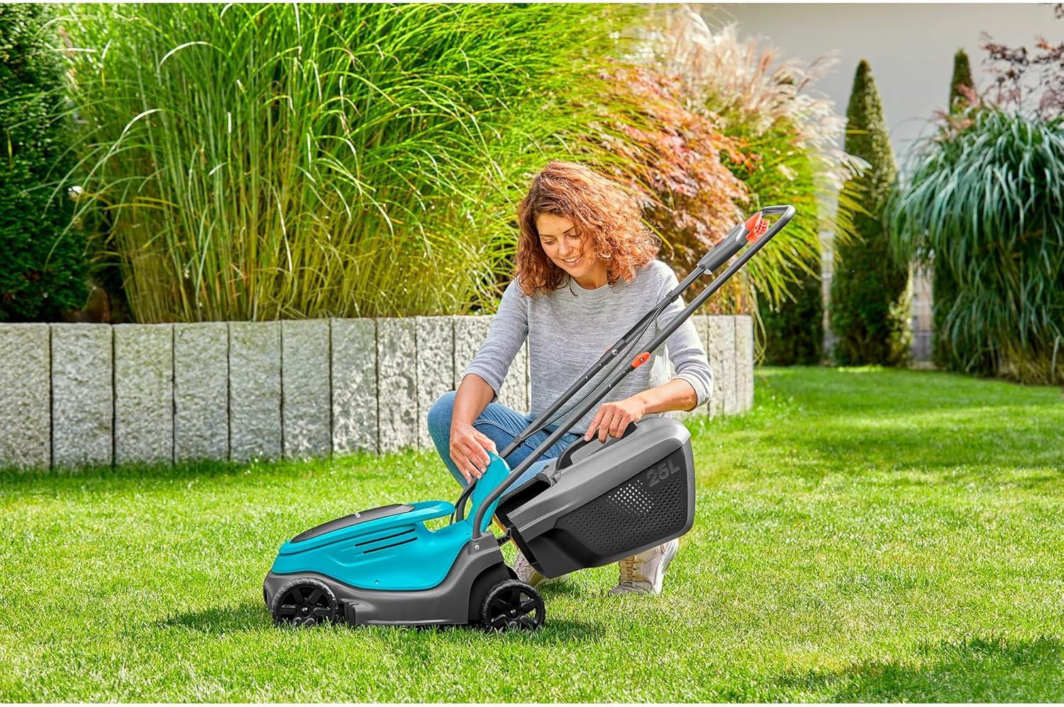 imageGardena set tondeuse gazon sans fil PowerMax 3736V P4A prt lemploi Tondeuse amplt350 m largeur coupe 37 cm volume bac 45 l rg central haut coupe moteur PowerPlus mode co 146382030cm