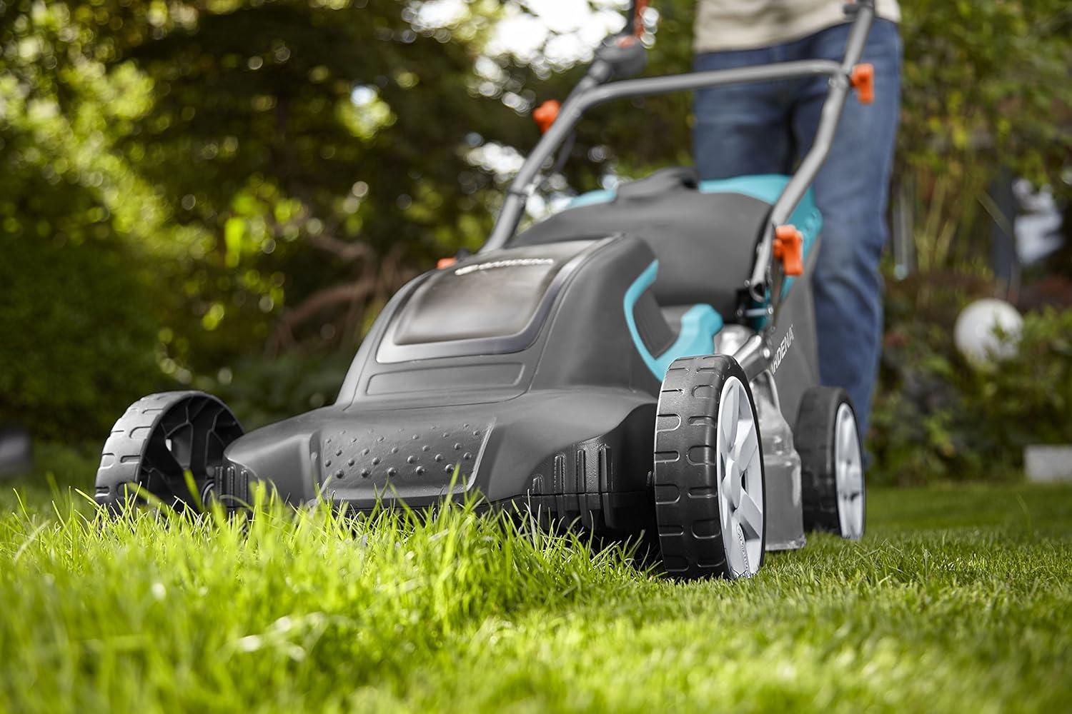 imageLame de rechange Gardena lame de tondeuse gazon pour tondeuses lectriques PowerMax 140032 et 34E coupe de prcision pour dexcellents rsultats de coupe accessoires dorigine Gardena 410120pour rf 50335039