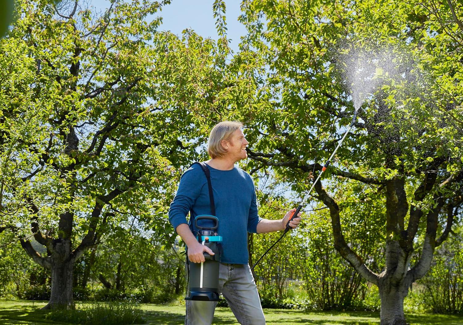 imagePulv press 5 l Comfort Gardena Pulv pressi et surface de marche intgre poigne de lance avec fonction de verrouillage bandouliresoupape de surpression 11130205l Plus