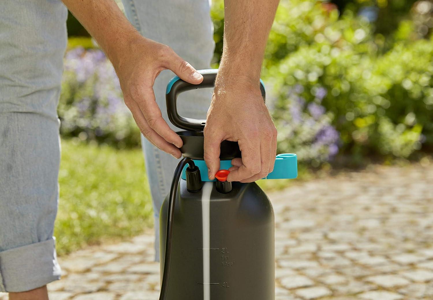 imagePulv press 5 l Comfort Gardena Pulv pressi et surface de marche intgre poigne de lance avec fonction de verrouillage bandouliresoupape de surpression 11130205l