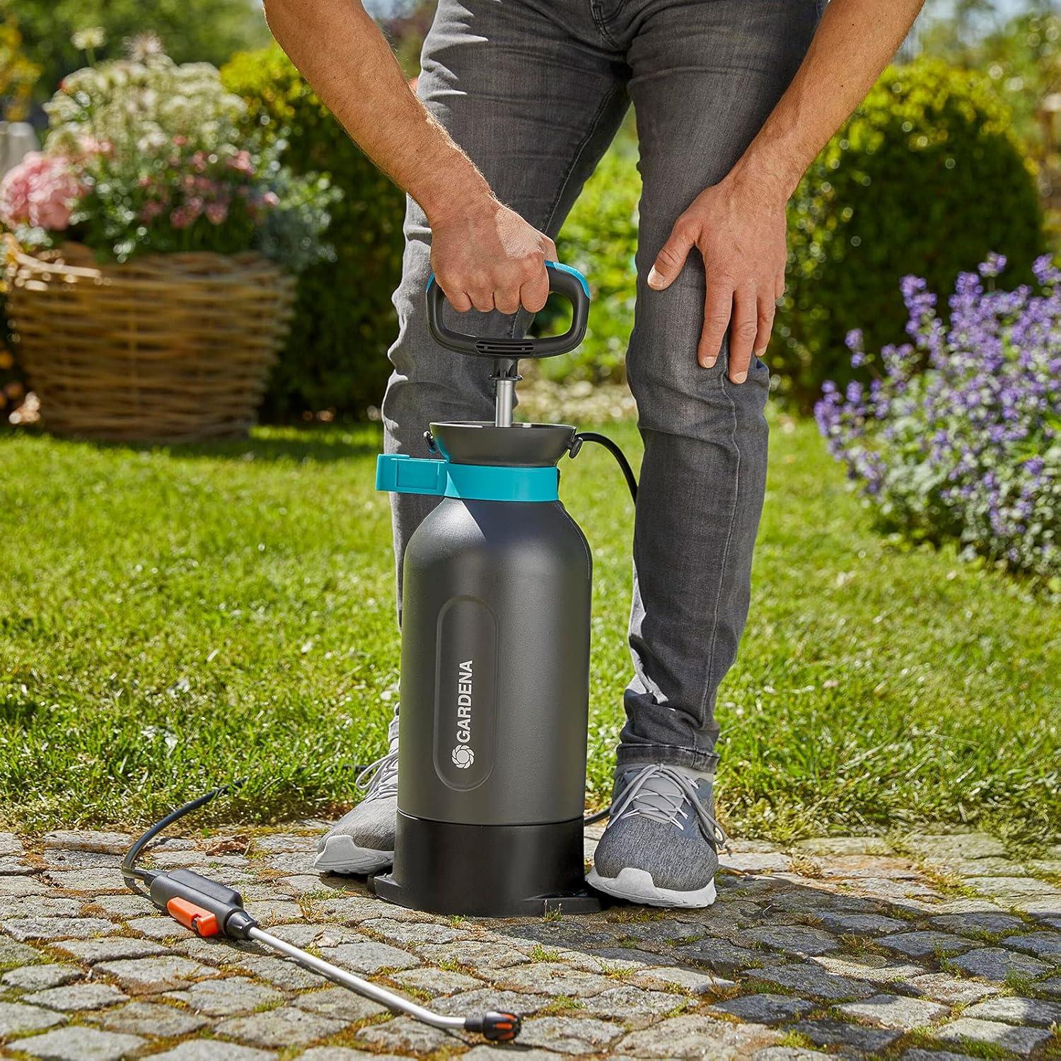 imagePulv press 5 l Comfort Gardena Pulv pressi et surface de marche intgre poigne de lance avec fonction de verrouillage bandouliresoupape de surpression 11130205l