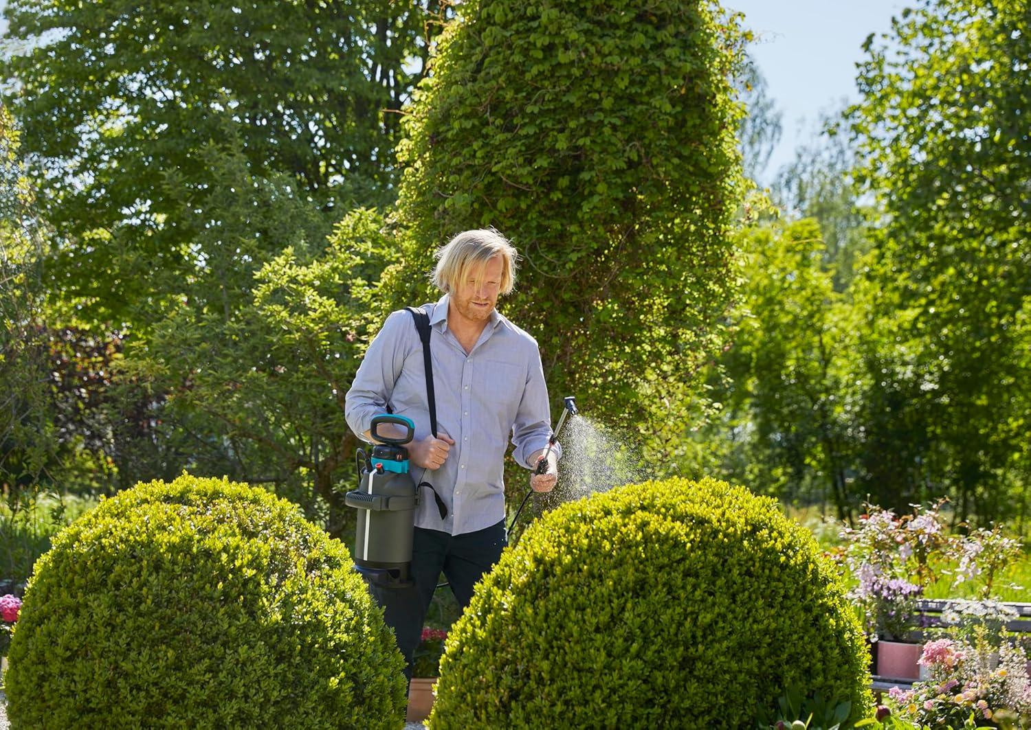 imagePulv press 5 l Comfort Gardena Pulv pressi et surface de marche intgre poigne de lance avec fonction de verrouillage bandouliresoupape de surpression 11130205l avec batterie