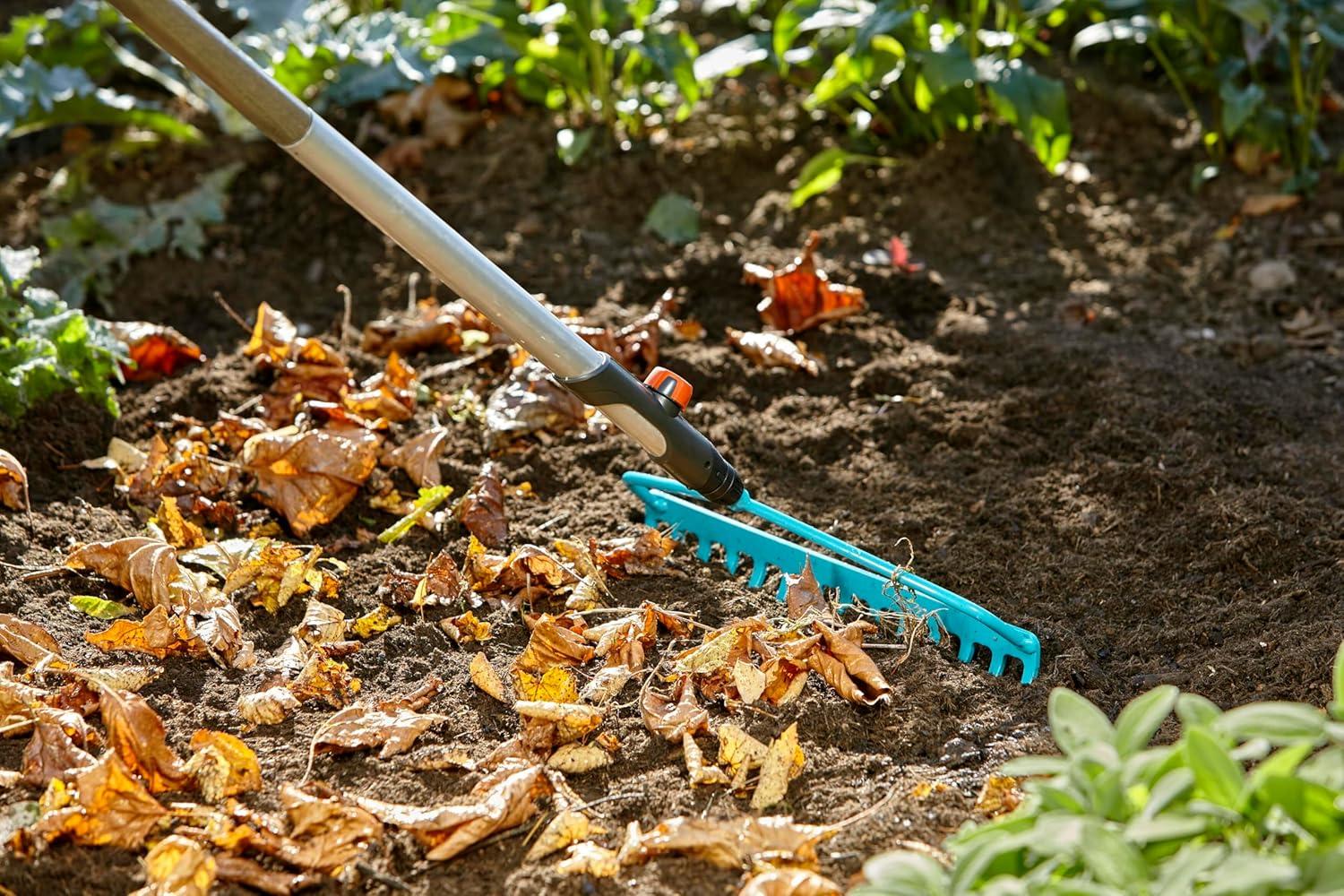 imageRteautrier Combisystem de Gardena rteau robuste avec 14 dents largeur de travail 36 cm construction double trier pour usage intensif pour tous les manches cs 316820Largeur 36 cm 14 Dents