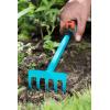Balai à gazon Combisystem de Gardena : balai à main pour ramasser les déchets de jardin, largeur de travail 12 cm, en acier de qualité, poignée ergonomique, protection contre la corrosion (8919-20)(Râteau à fleurs)