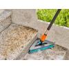 Gardena Cleansystem Brosse à manche dure flex : brosse pour nettoyer les surfaces peu sensibles, forme triangulaire, poils durs, raccord au manche Cleansystem, grandes surfaces (18814-20)