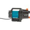 Gardena Pompe de jardin 3000/4, Basic Set: Pompe d&rsquo;arrosage avec unité d&rsquo;aspiration 3,5 m et tuyau Classic 20 m, pulvérisateur d&rsquo;eau et pièces de raccord, débit 3000 l/h, 600 W, arbre inox (9011-47)(jusqu&rsquo;à 3.700 l/h)