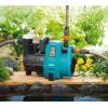 Gardena Pompe de jardin 3000/4, Basic Set: Pompe d&rsquo;arrosage avec unité d&rsquo;aspiration 3,5 m et tuyau Classic 20 m, pulvérisateur d&rsquo;eau et pièces de raccord, débit 3000 l/h, 600 W, arbre inox (9011-47)(jusqu&rsquo;à 5.000 l/h)