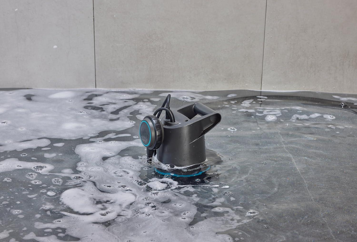 imageGARDENA Pompe submersible pour eaux uses 20000 Basic 20 000 lh avec interrupteur flotteur 0901747