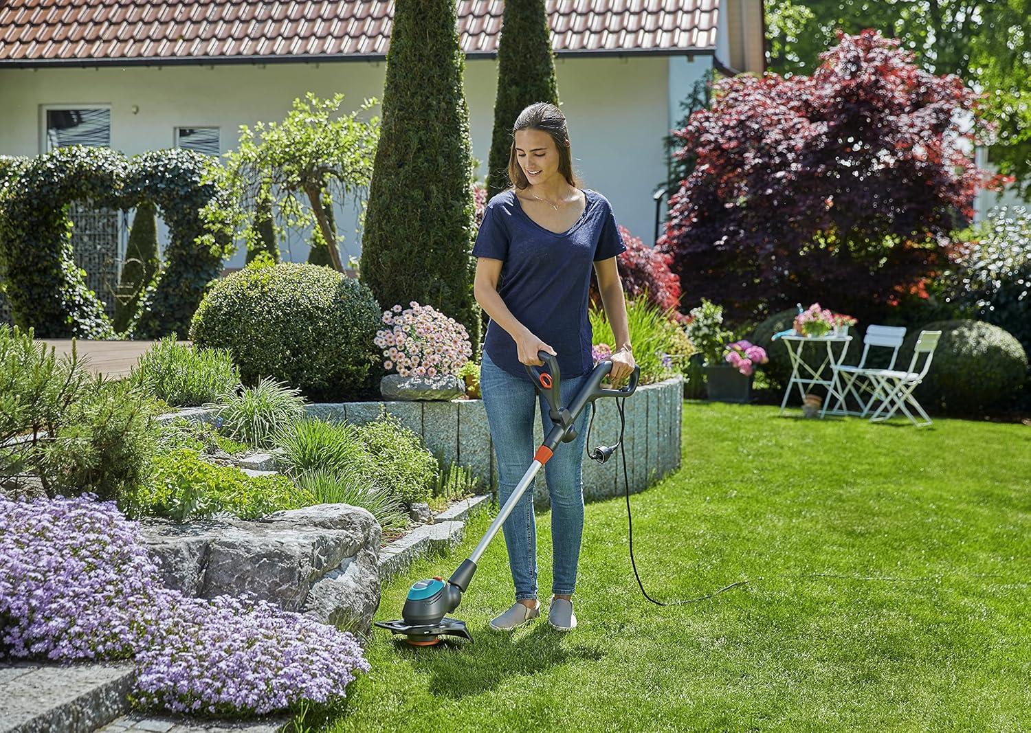 imageGardena Couvercle pour CoupeBordures Turbo SmallCut Art n 2401 pice de Rechange Originale Gardena pour la Protection de la tte de Tonte 0532820pour larticle n 9870 9872 9874