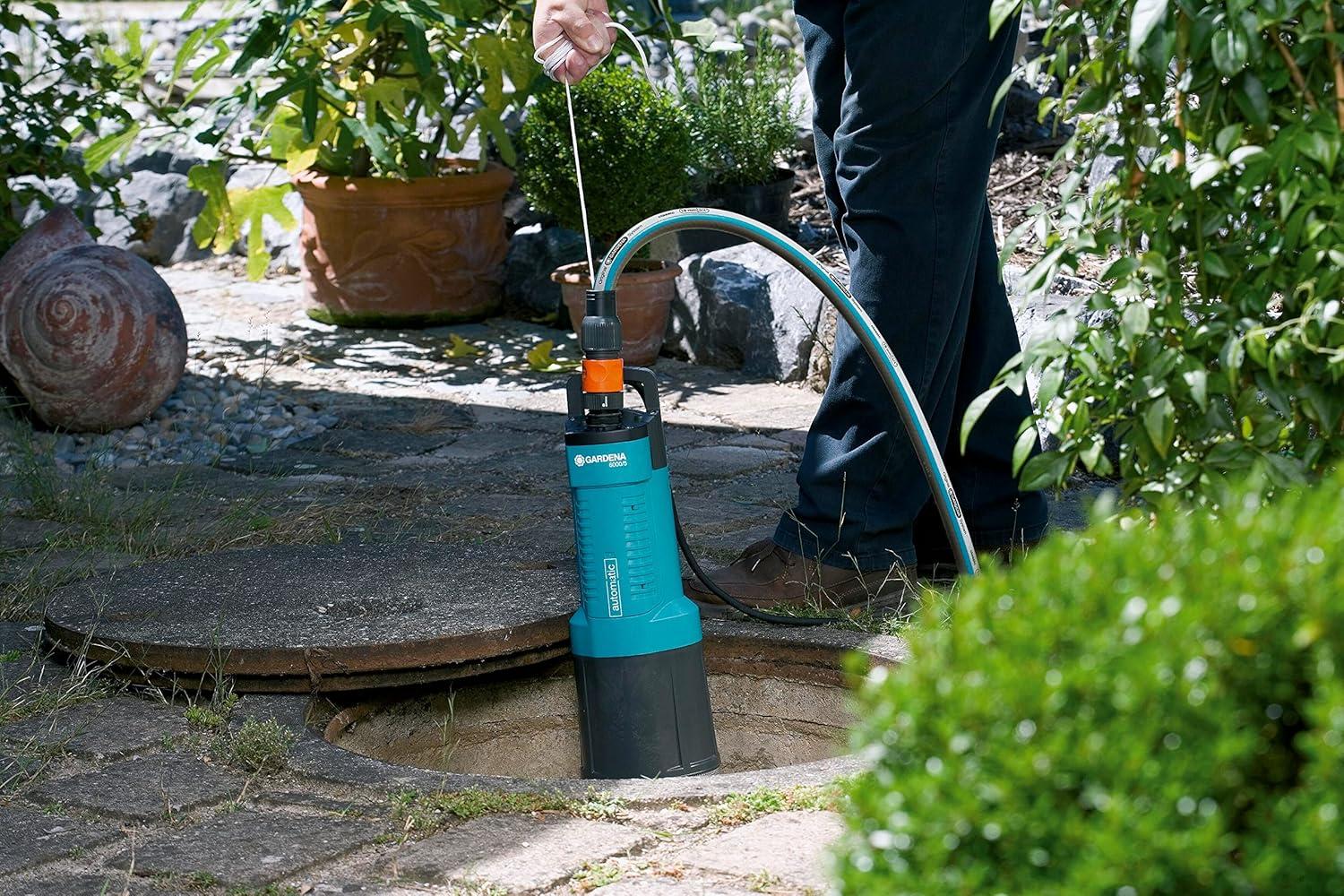 imagePompe immerge Gardena 59004 inox pompe immerge auto dbit de 5 900 lh avec filtre impurets fonctionnement silencieux protection contre le fonctionnement sec intgr 1768206000 lh avec automatique