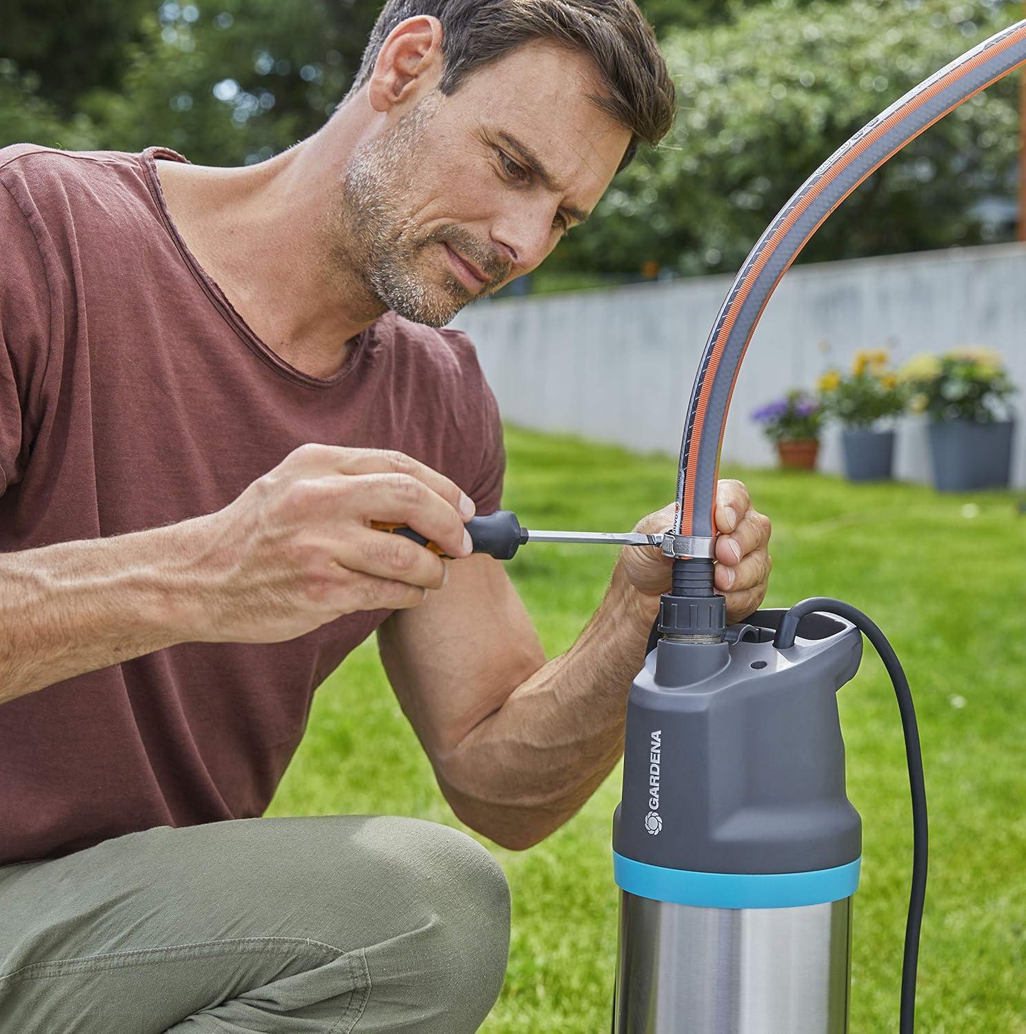 imagePompe immerge Gardena 59004 inox pompe immerge auto dbit de 5 900 lh avec filtre impurets fonctionnement silencieux protection contre le fonctionnement sec intgr 1768205900 lh avec automatique