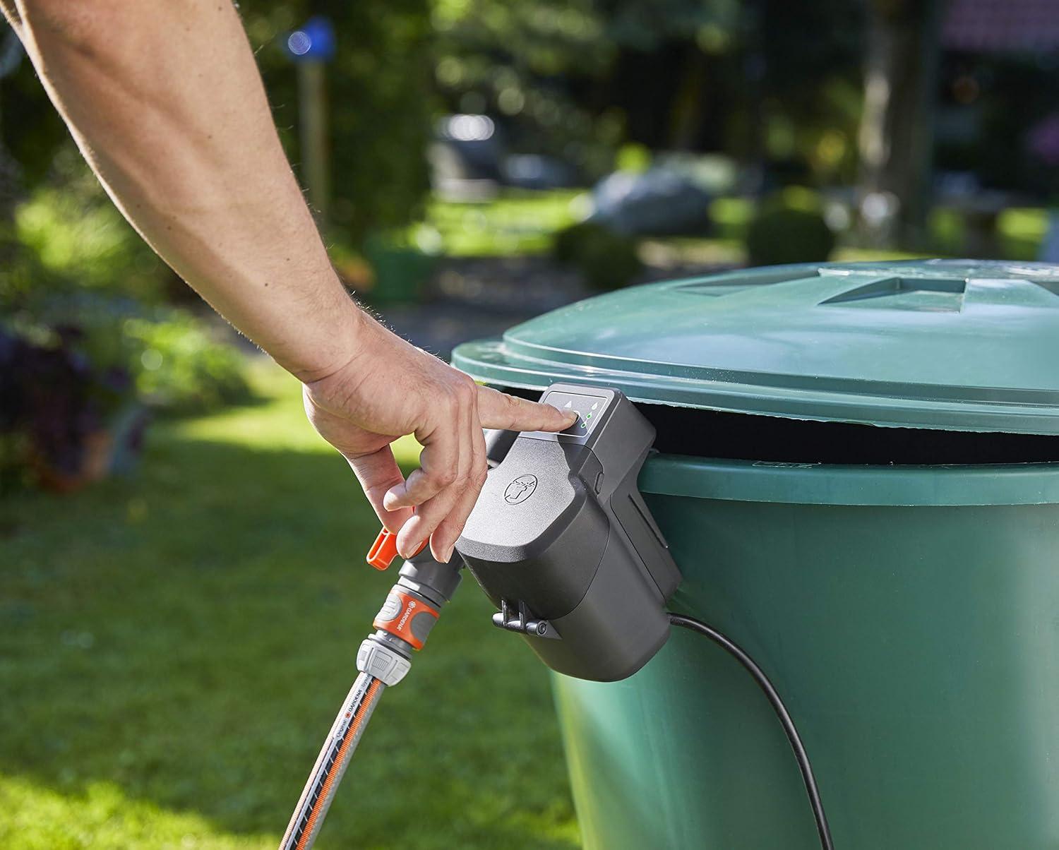 imagePompe pour collecteur deau de pluie Gardena 47002 inox avec cble pompe immerge filtre intgr dbit 4 700 lh botier inox vanne de rgulation pour la quantit deau 1764202000 lh sans Batterie