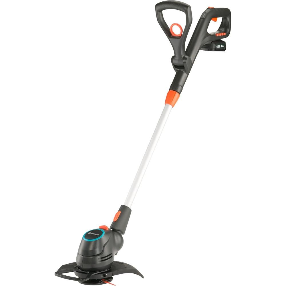imageSet coupebordureshaie sans fil ComfortCut 2318 V P4A Gardena Dbroussailleuse avec cercle de coupe 230 mm manche tlesc et tte de taille pivotante etbatterie 18 V P4A 1470120avec batterie